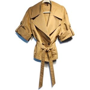 🌸ESCADA Jacket with buttons and tie belt.